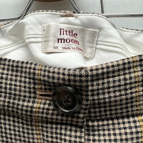 Aritzia Trousers in size 00 - Picture 2 of 2